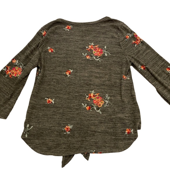 Anthropologie Fig and Flower Embroidered Floral Gray Sweater, Size Medium, EUC. - Picture 2 of 5